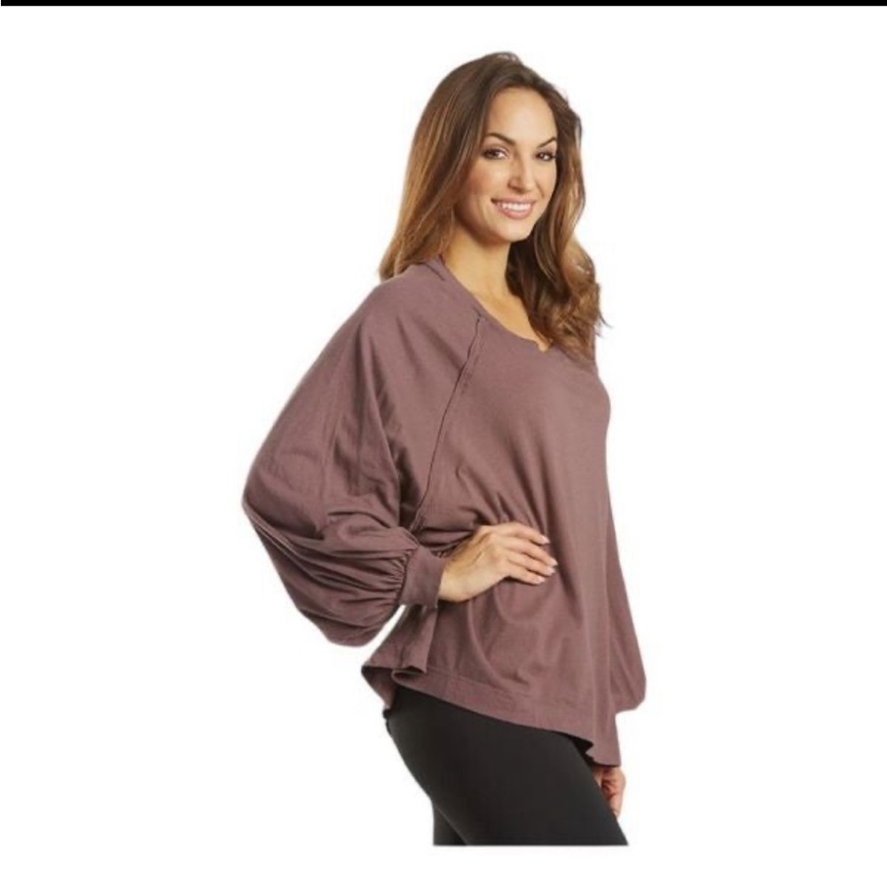FREE PEOPLE Shes Everything oversized top in violet umber sz small